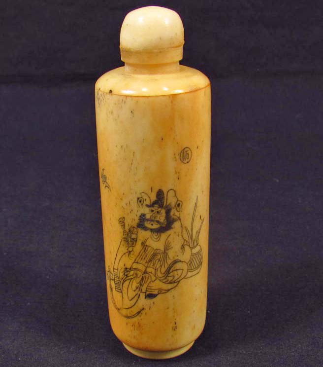 OX BONE SNUFF BOTTLE