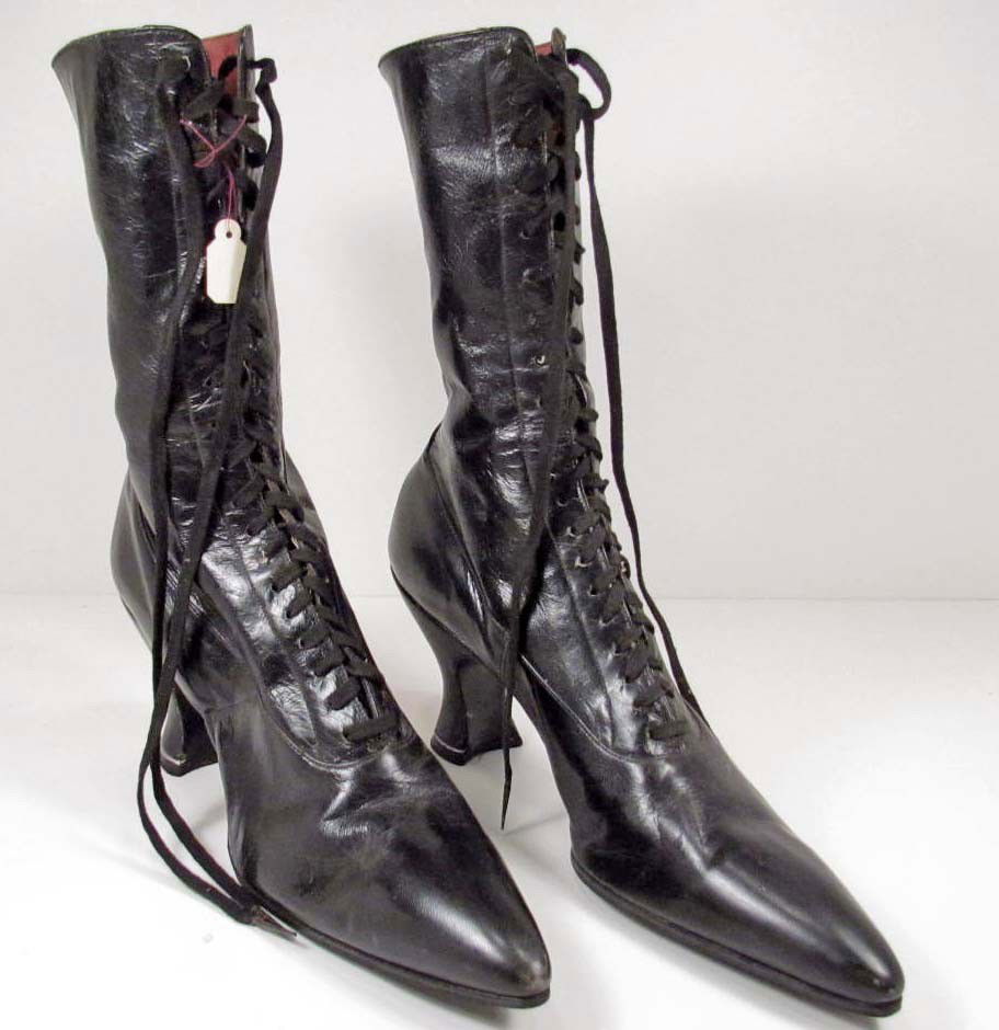 VICTORIAN LEATHER HIGH-HEELED SHOES: Great condition - approx. 9.5" from toe to heel