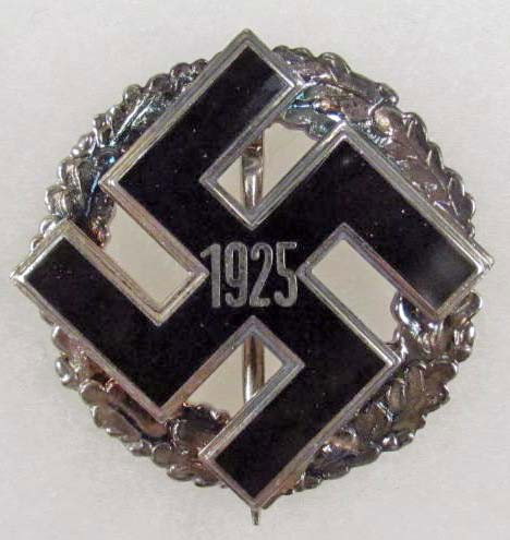 GERMAN NAZI GENERAL GAU 1925 HONOR BADGE - SCARCE