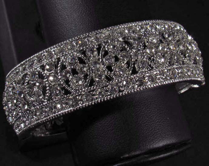64 - SWAROVSKI CRYSTAL HINGED BANGLE BRACELET: White GP., 1920's style