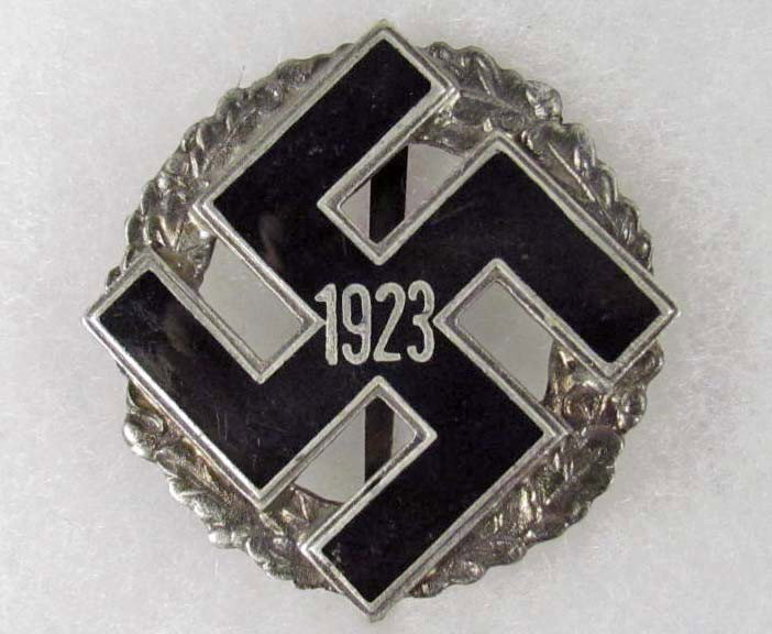 GERMAN NAZI ENAMELED GAU ALLEGEMEINE BADGE: N/A