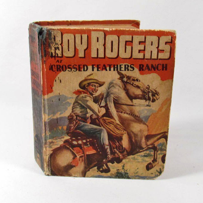 3901 - 1945 - "ROY ROGERS AT CROSSED FEATHERS RANC: Illustrated by Erwin L. Hess