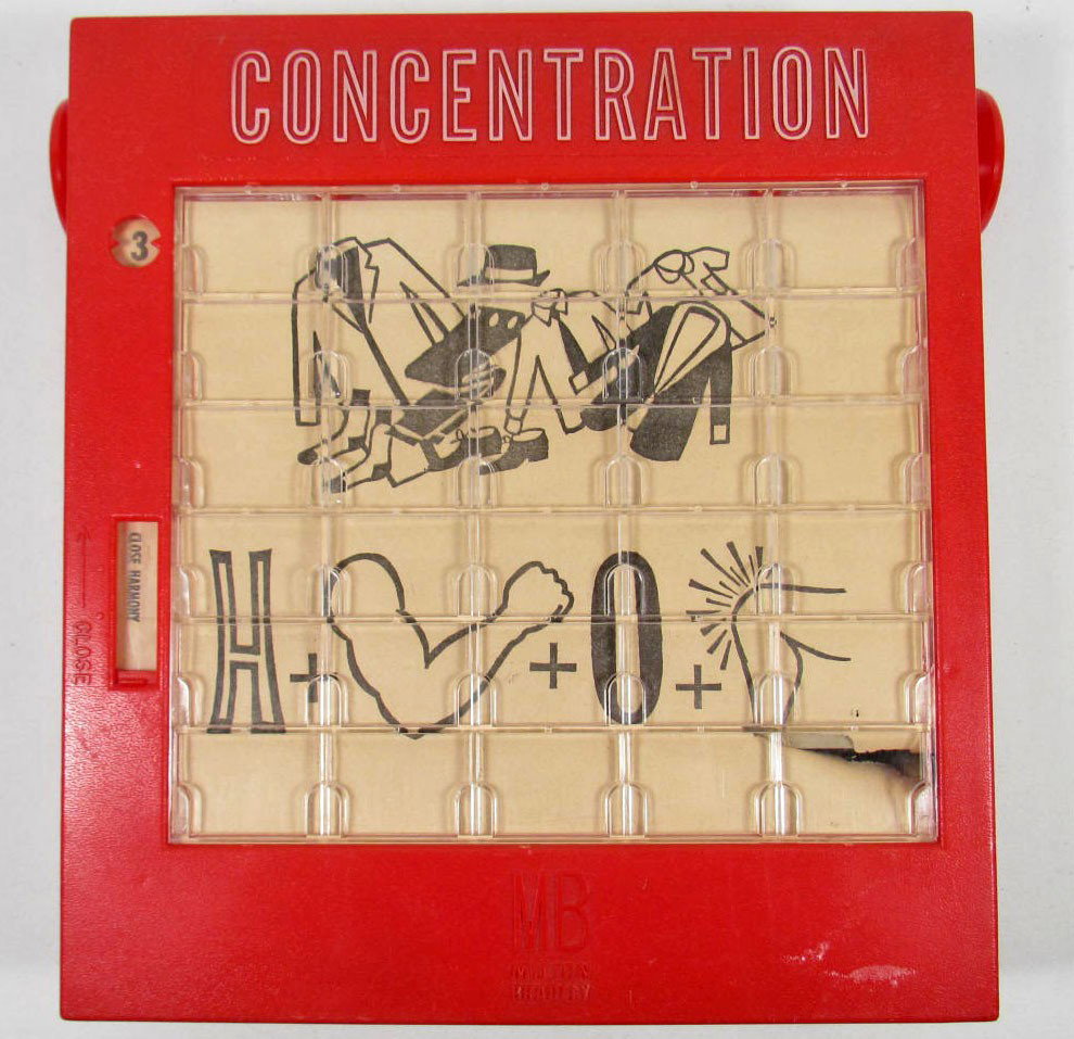 3973 - VINTAGE MILTON BRADLEY'S CONCENTRATION GAME: Cardboard bottom w/plastic top and roller.