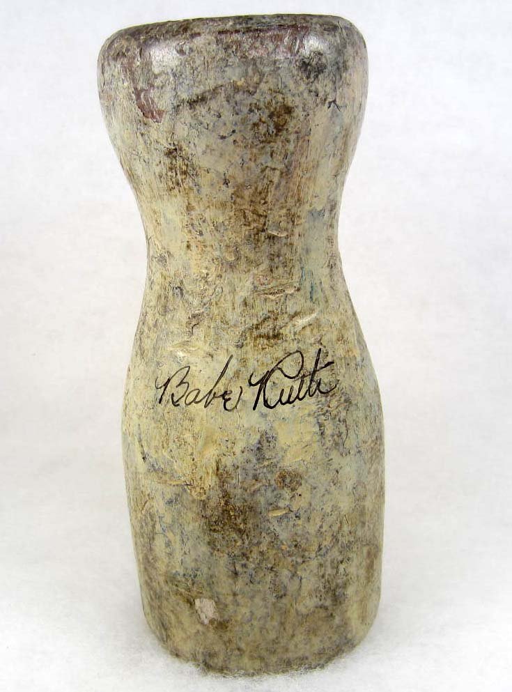 BABE RUTH SIGNED BOWLING PIN: Signature is signed in black ink.