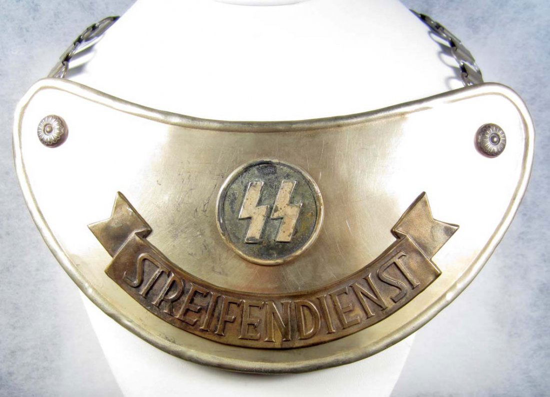 GERMAN NAZI SS STREIFENDIENST GORGET W/ CHAIN