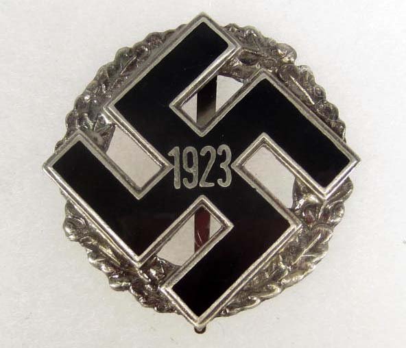 GERMAN NAZI ENAMELED GAU HONOR BADGE: Marked Ges Gesch on the reverse
