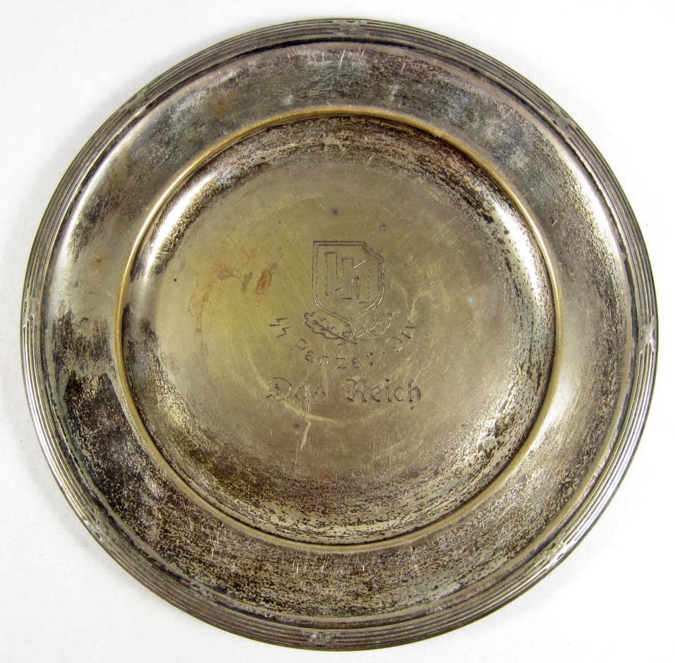 GERMAN NAZI PANZER METAL WALL PLAQUE: Approx. 7" diameter.