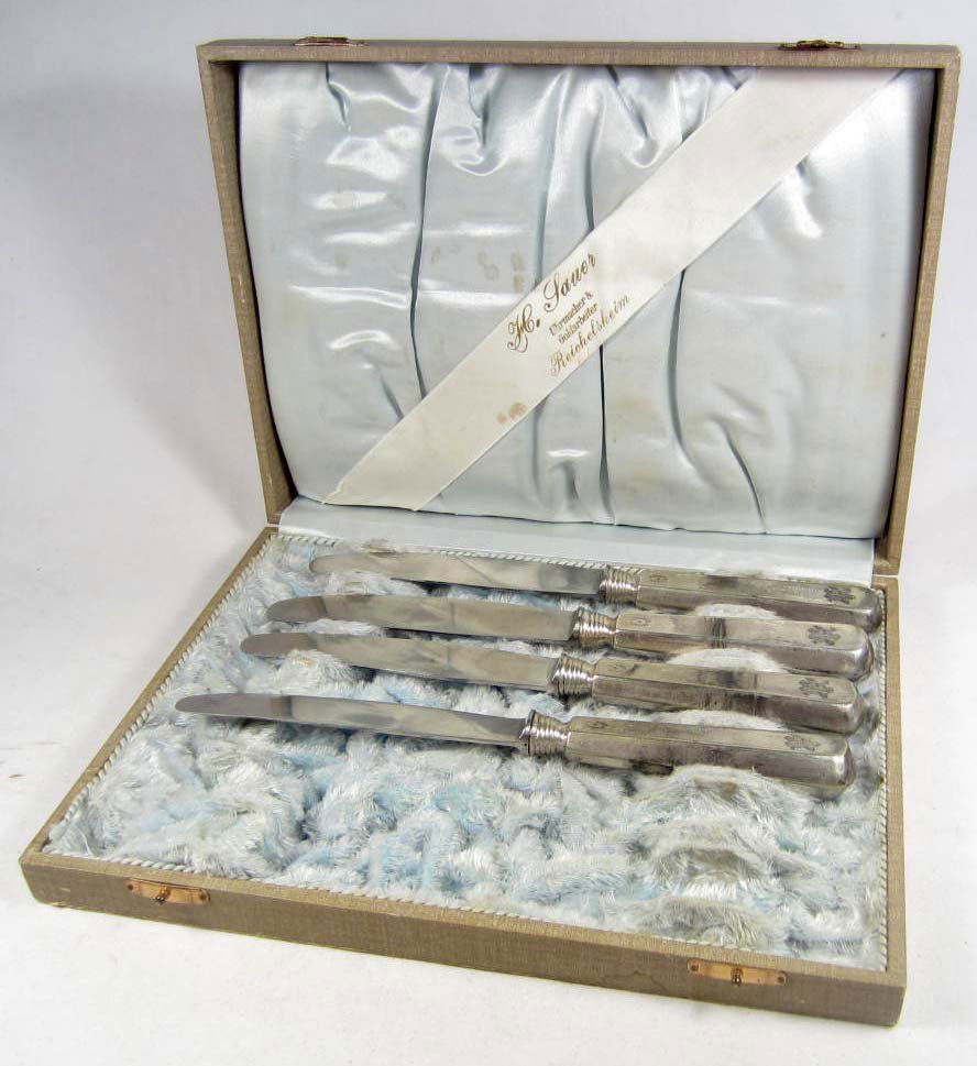 SET OF 4 GERMAN NAZI KNIVES IN CASE: Blade handles are marked PLEWKIEWICZ WARSZAWIE and 20 BM w/ an engraved symbol