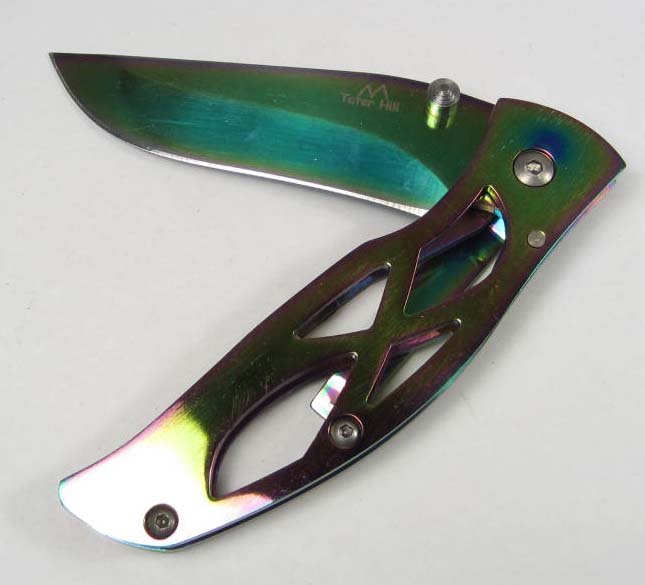 10869 - TATER HILL KNIFE WERKS RAINBOW METAL POCKE: Approx. "4.5