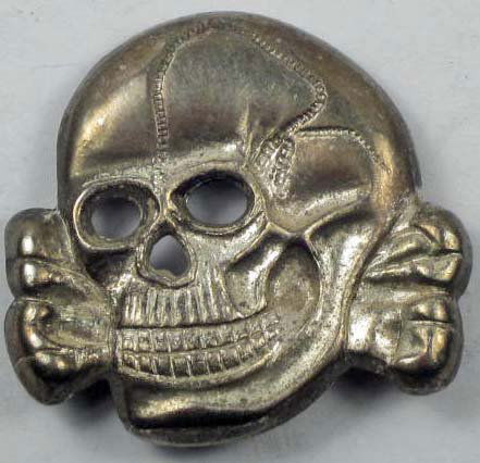 GERMAN NAZI TOTTENKOPF CAP BADGE: N/A