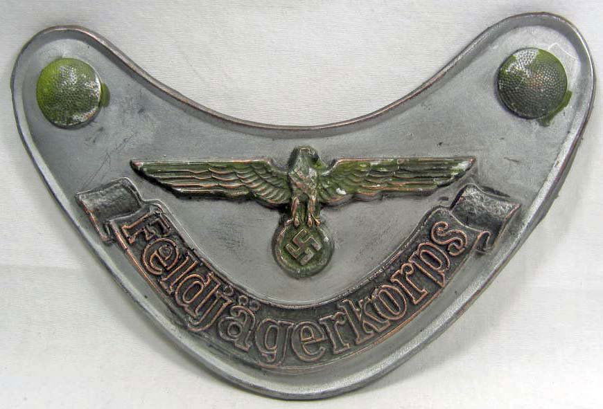 GERMAN NAZI FELDJAGERKORPS GORGET: N/A