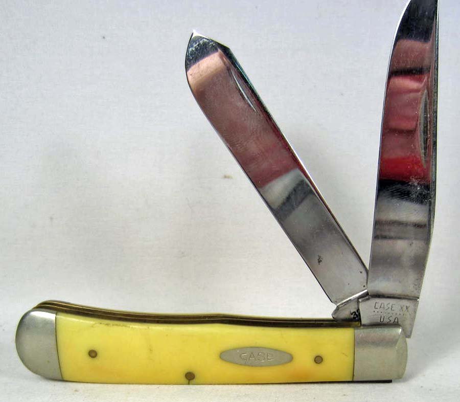 VINTAGE CASE XX NO. 3254 POCKET KNIFE: Small crack on handle. Approx. 7.5" when open.