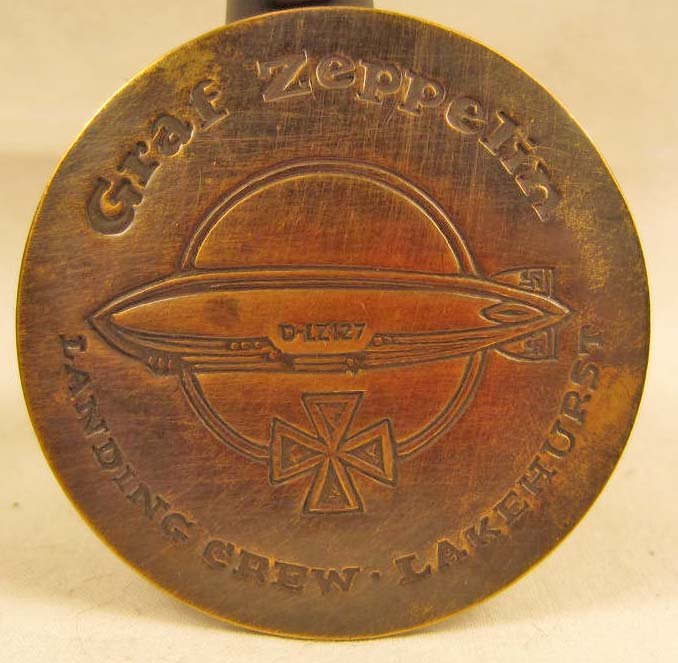 2712 - GRAF ZEPPELIN CREW BRASS BADGE