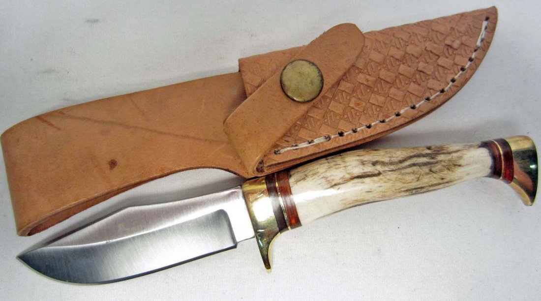 ROUGH RIDER FIXED BLADE CLIP POINT KNIFE W/ SHEATH: Approx. 7" long overall