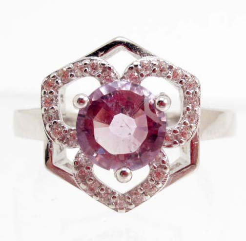 5869 - STERLING SILVER RED RUBY RING SIZE 6: N/A
