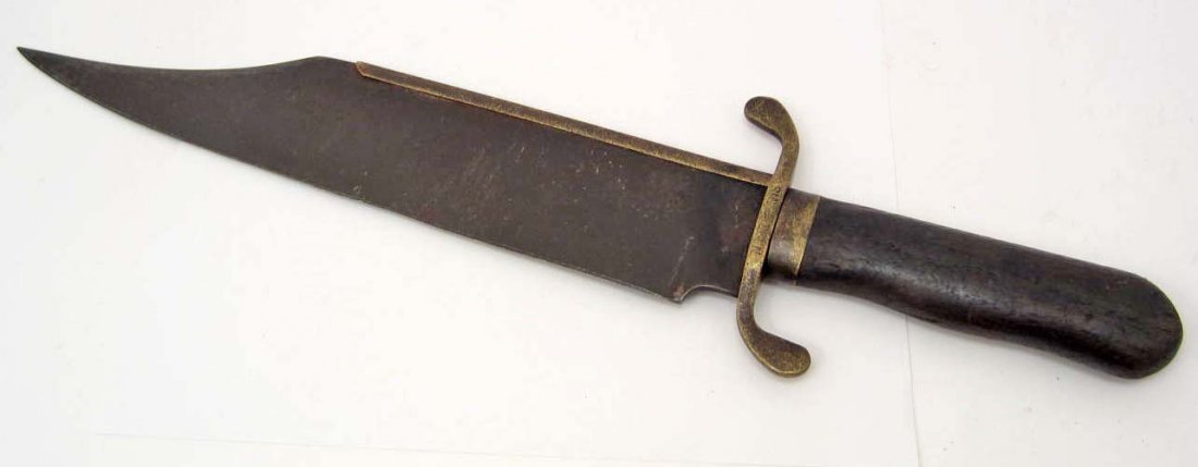 CONFEDERATE STATES ARMY CSA 1861 NEW ORLEANS COMBAT: Approx. 18 3/8" long overall. The steel blade is approx. 2 5/16" by 12 3/4" . The brass cross guard is marked New Orleans 1861. Has a solid wood oak handle