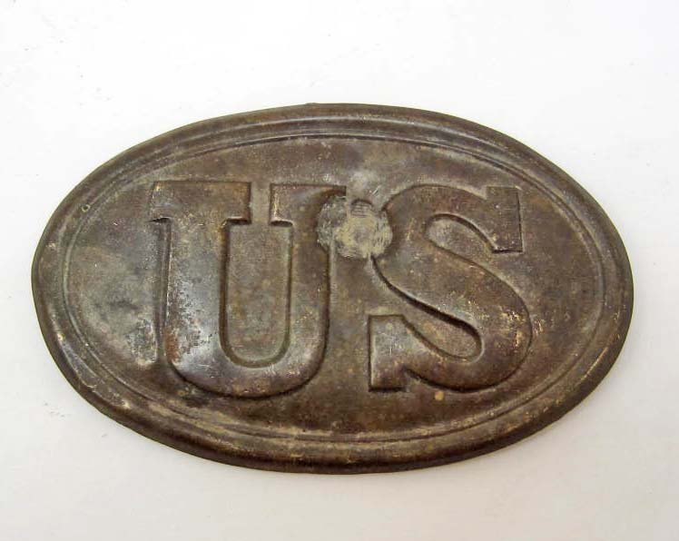 UNITED STATES CIVIL WAR UNION US ENLISTED MANS BELT: Approx. 2 1/8" by 3 1/2". Two of the three brass prongs on the reverse side are snapped off. Stamped brass construciton w/ a lead filled back. there is a bullet dent in the front between the U and the