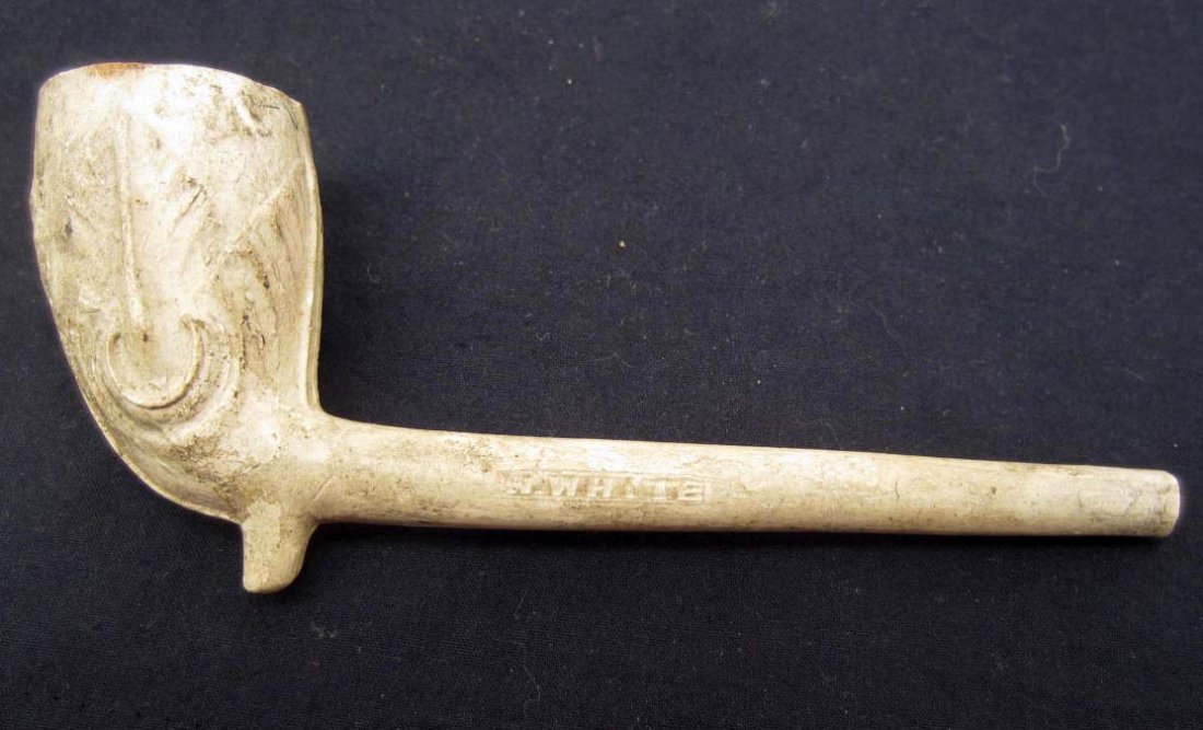 ANTIQUE CLAY PIPE MARKED WHITE GLASCOW