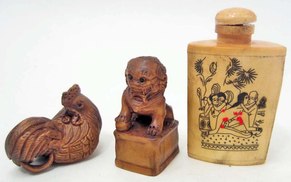 LOT OF MISC. EROTIC SNUFF BOTTLE & WOOD NETSUKE: Wood Netsuke rooster, Wood Netsuke Foo Dog, Erotic wood snuff bottle with 3 scenes on each side