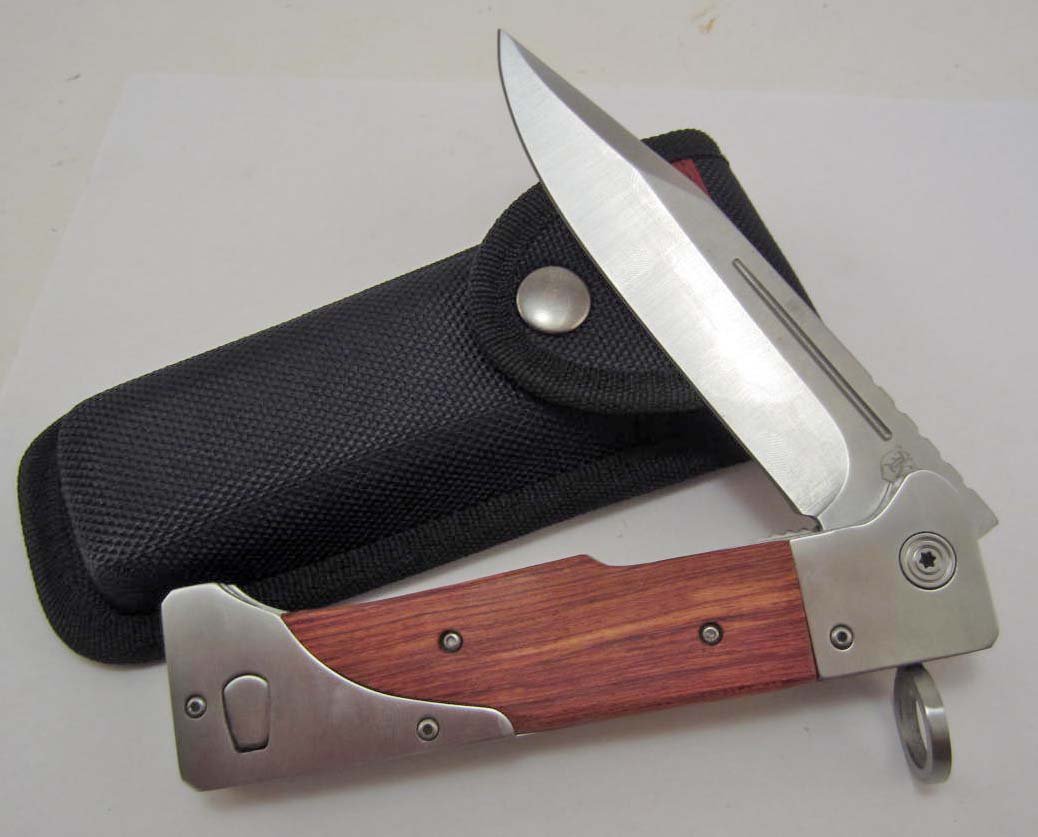 AK TACTICAL POCKET KNIFE W/ CASE: 6" long closed
