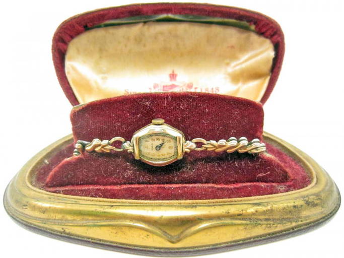 Vintage Imperial Ladies Wrist Watch In Original Case