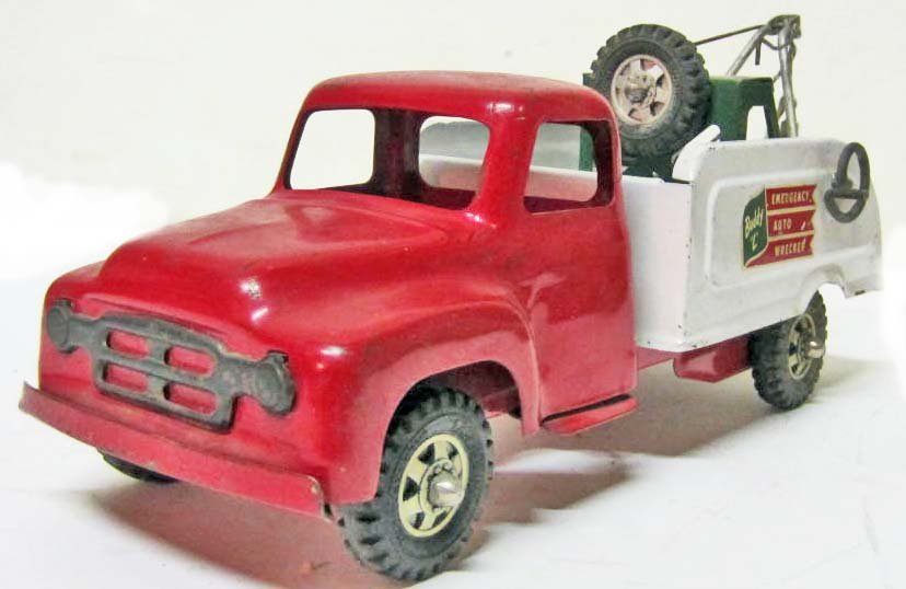 VINTAGE C. 1950'S BUDDY L METAL WRECKER SERVICE TRUCK: Approx. 18" long
