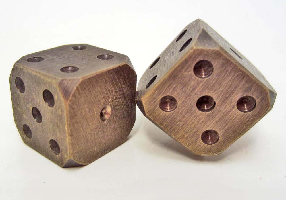 PAIR OF OLD WEST STYLE BRONZE DICE: N/A