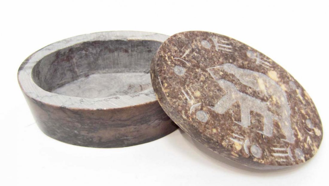 CARVED SOAPSTONE BEAR PAW TRINKET BOX: 2" BY 3"
