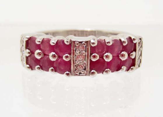 WHITE GOLD OVER STERLING SILVER RUBY RING - SIZE 7.5: N/A