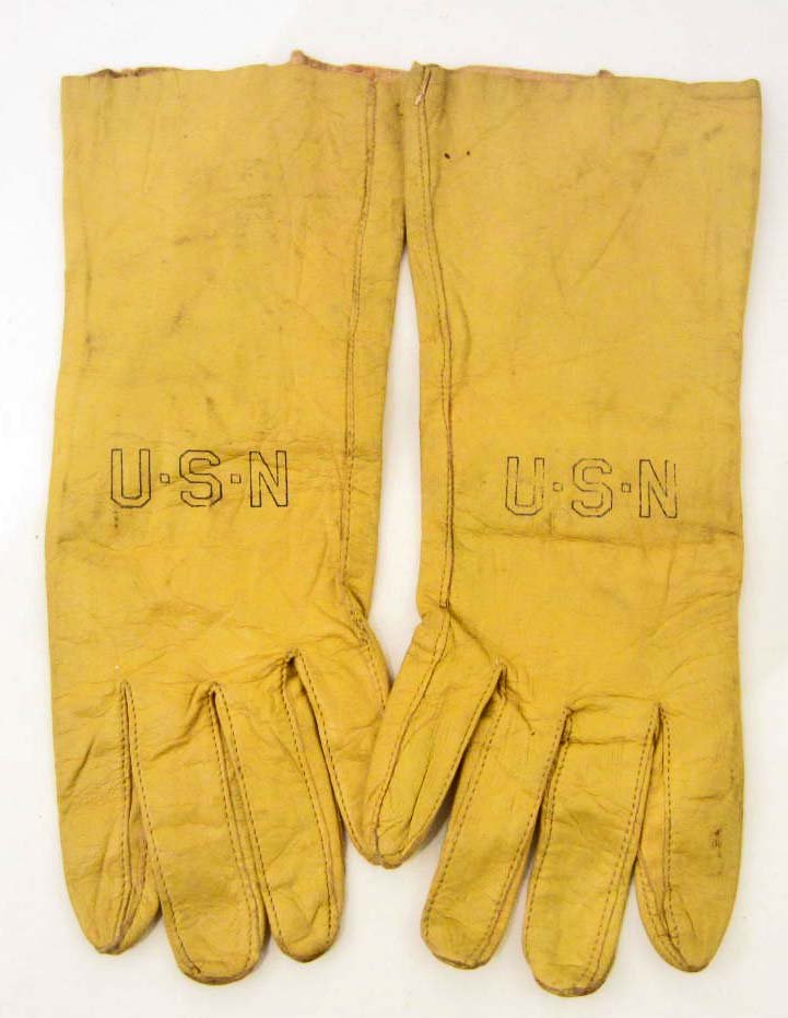 PAIR OF WW2 US NAVY U.S.N. LEATHER PILOTS GLOVES: N/A