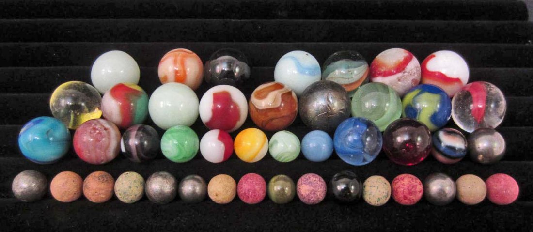 LARGE LOT OF VINTAGE MARBLES W/ LOTS OF SHOOTERS: N/A