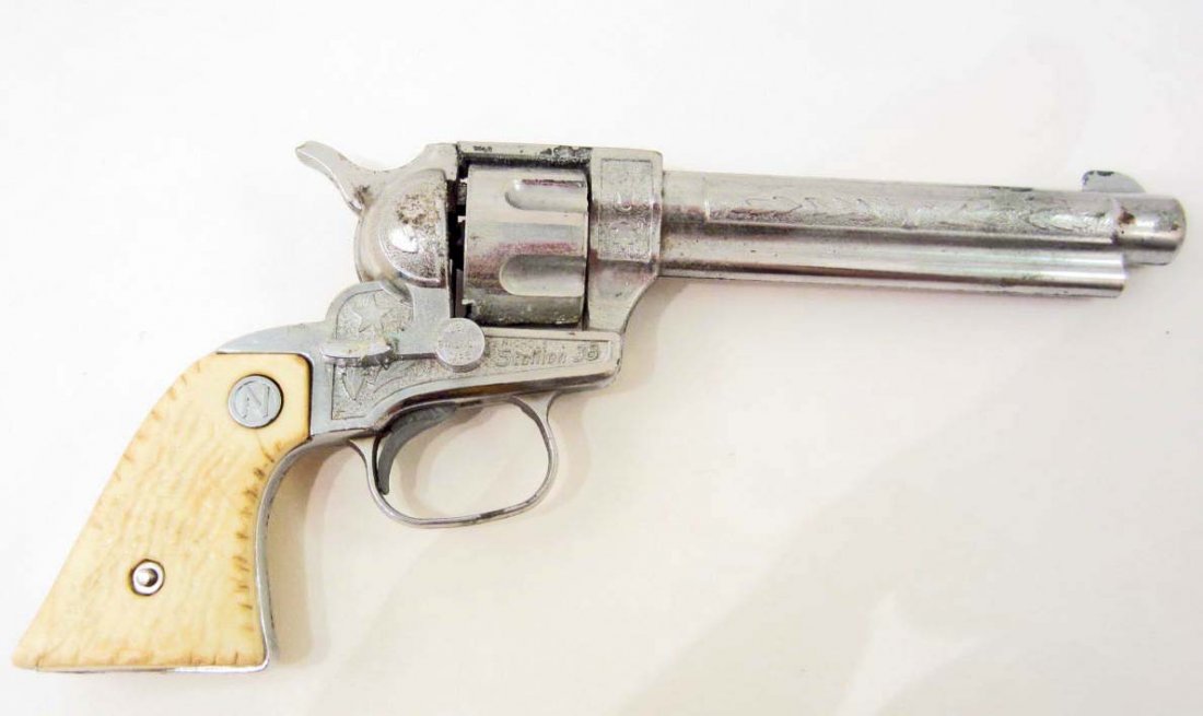 VINTAGE NICHOLS STALLION 38 TOY CAP GUN: Approx. 9.5" long