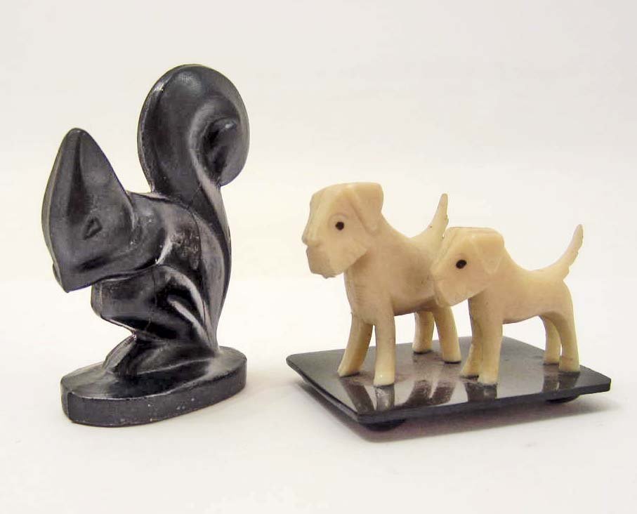 LOT OF 2 1933 CHICAGO WORLD'S FAIR SOUVENIR FIGURINES: 2 Dogs & a Squirrel. Squirrel feel like some kind of stone