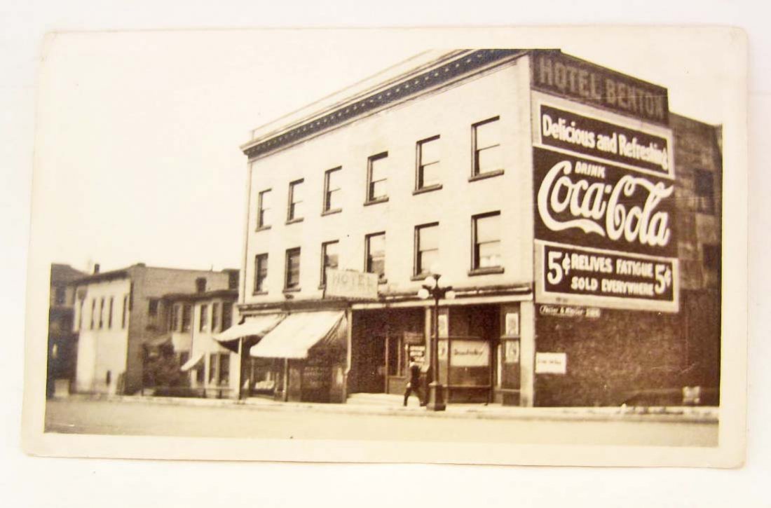 GREAT VINTAGE COCA-COLA ADVERTISING PHOTO: Shows a Big Coca-Cola Advertising sign on the side of Hotel Benton. "Delicious and Refreshing Drink Coca-Cola 5 cents Relieves Fatigue 5 cents Sold Everywhere" Approx. 5.5" by 3.5"