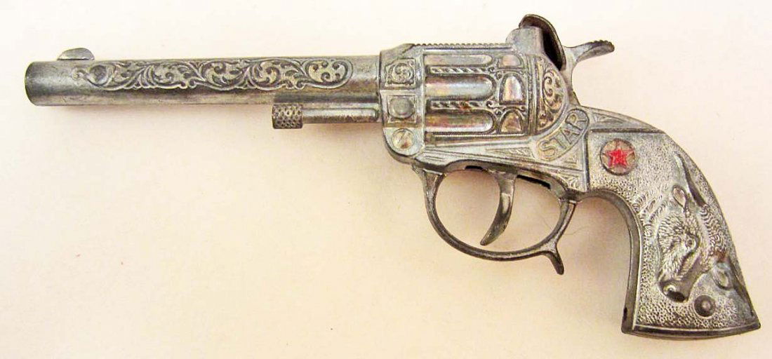 VINTAGE HUBLEY STAR CAP GUN: N/A