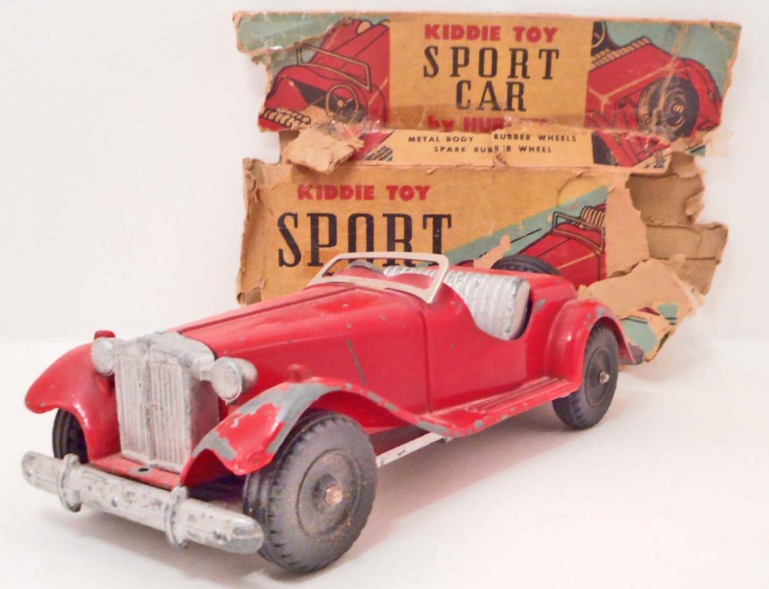 VINTAGE METAL KIDDIE TOY SPORT CAR BY HUBLEY: N/A