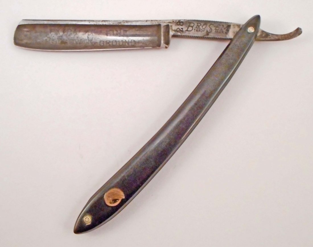 NAZI GERMAN STRAIGHT RAZOR APPROX. 6" LONG