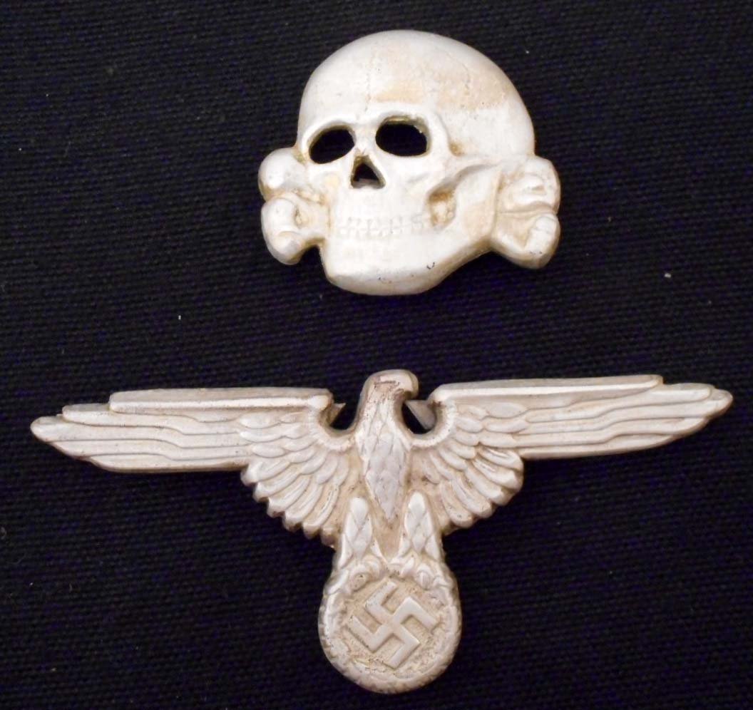 SET OF 2 NAZI GERMAN SS HAT BADGES: N/A