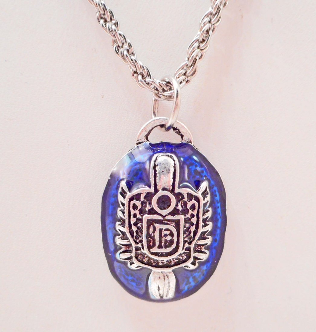 THE VAMPIRE DIARIES DAMONS PENDANT WITH CHAIN - PROP: N/A