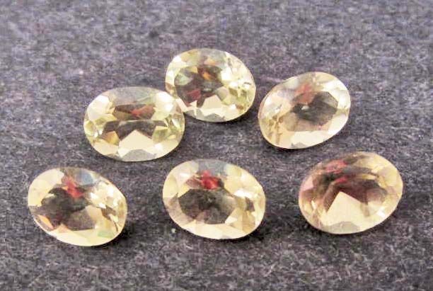 LOT OF 7.40 CTS OF LEMON YELLOW AFRICAN QUARTZ: n/a