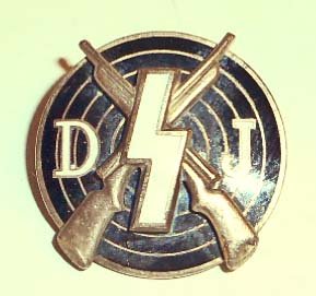 NAZI GERMAN DEUTSCHES YOUTH DJ MARKSMAN SHOOTING AWARD: Measures 7/8" in diameter. Maker marked 'RZM M1/123'. Pin back. Two piece nickel construction with enamel.