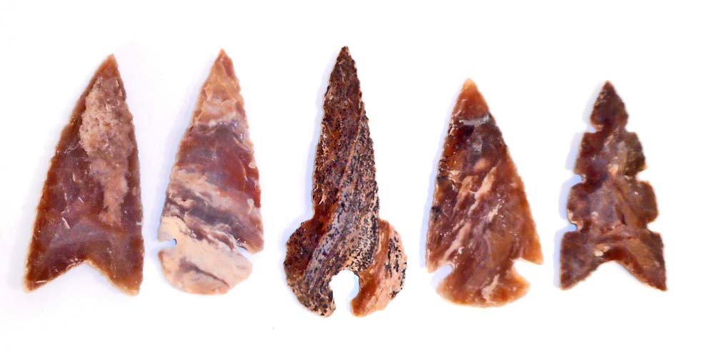 LOT OF 5 LARGE SPEAR TIP POINT ARROWHEADS (1 of 1)