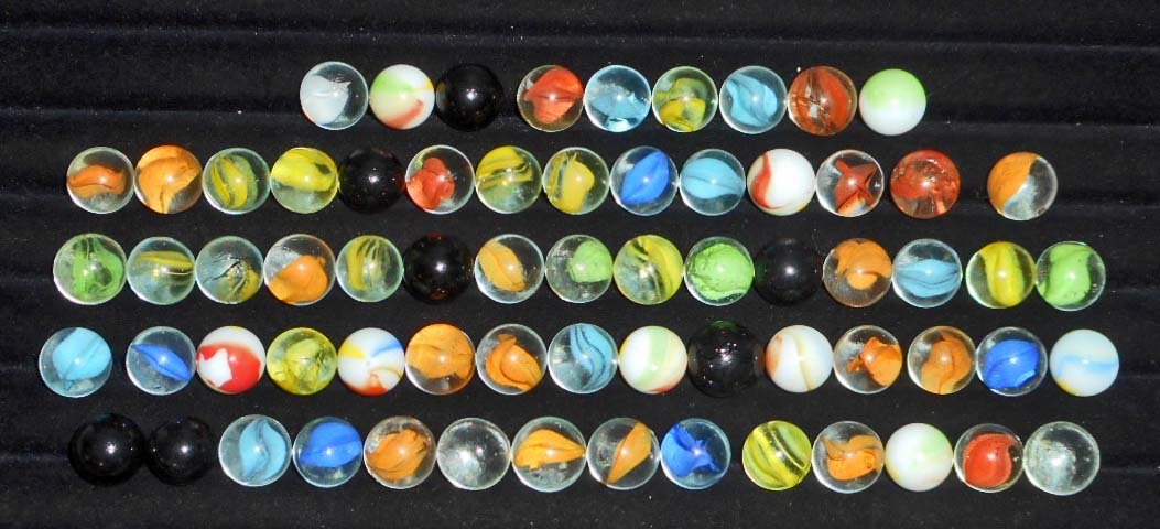 LOT OF APPROX. 100 MARBLES (1 of 1)