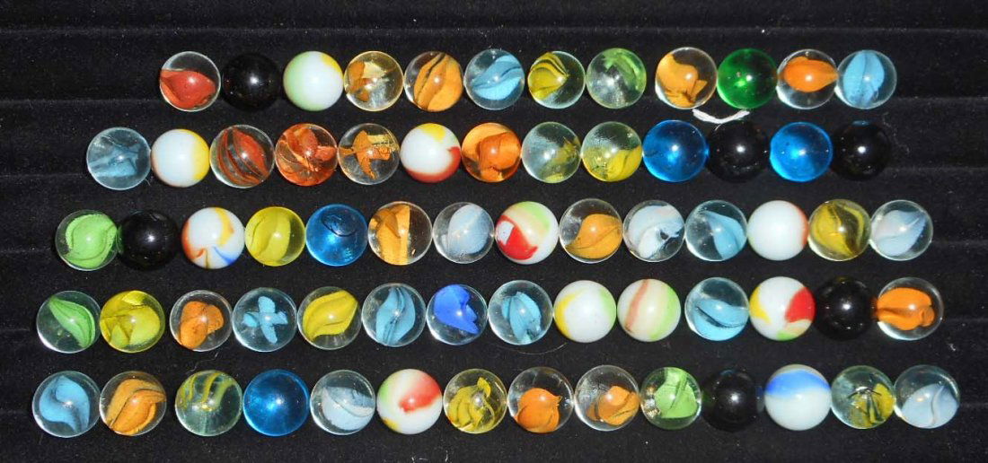 LOT OF APPROX. 100 MARBLES (1 of 1)