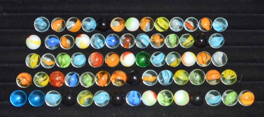LOT OF APPROX. 100 MARBLES (1 of 1)