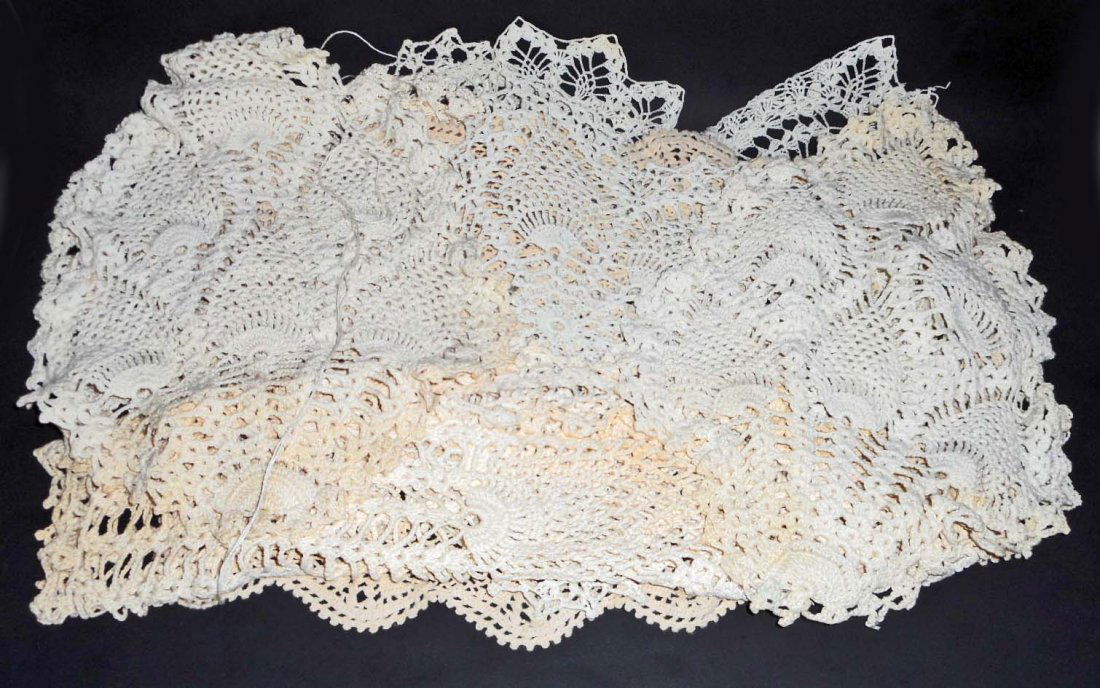 LOT OF 8 VINTAGE HAND CROCHETED DOILEYS (1 of 1)
