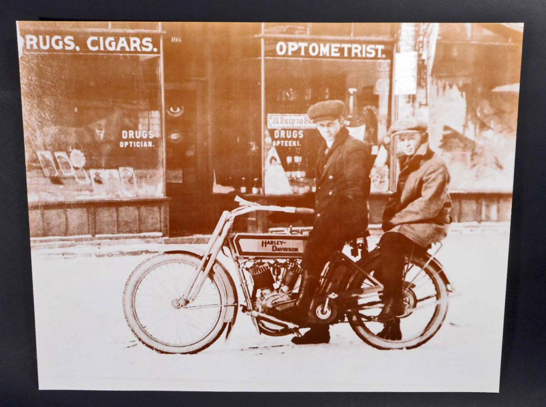 HARLEY DAVIDSON MOTORCYCLE POSTER PRINT (1 of 1)