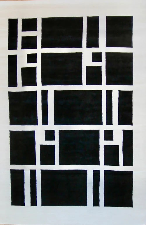Modern Black and White Rug 6 ft x 9 ft (1.82 m x 2.74 m): Curated collection of antique, vintage and decorative rugs Size: 6 ft x 9 ft (1.82 m x 2.74 m) Provenance: From a distinguished New Jersey private collection