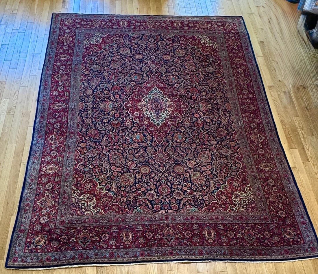 Antique Persian Kashan Rug 8 ft 6 in x 10 ft 6 in (2.59 m x 3.2 m) (1 of 4)