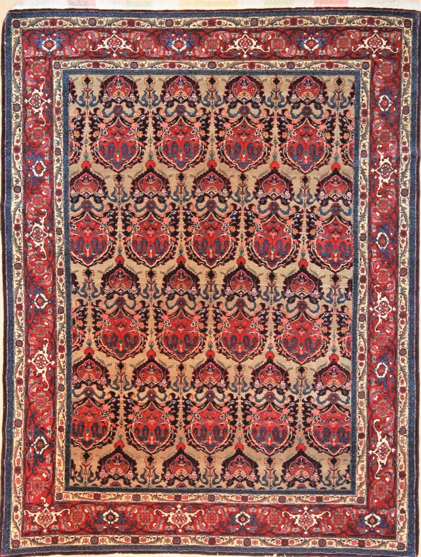 Fine Seneh Rug with Silk Foundation 5 ft 3 in x 6 ft 10 in (1.6 m x 2.08 m): Curated collection of antique, vintage and decorative rugs Size: 5 ft 3 in x 6 ft 10 in (1.6 m x 2.08 m) Provenance: From a distinguished New Jersey private collecti